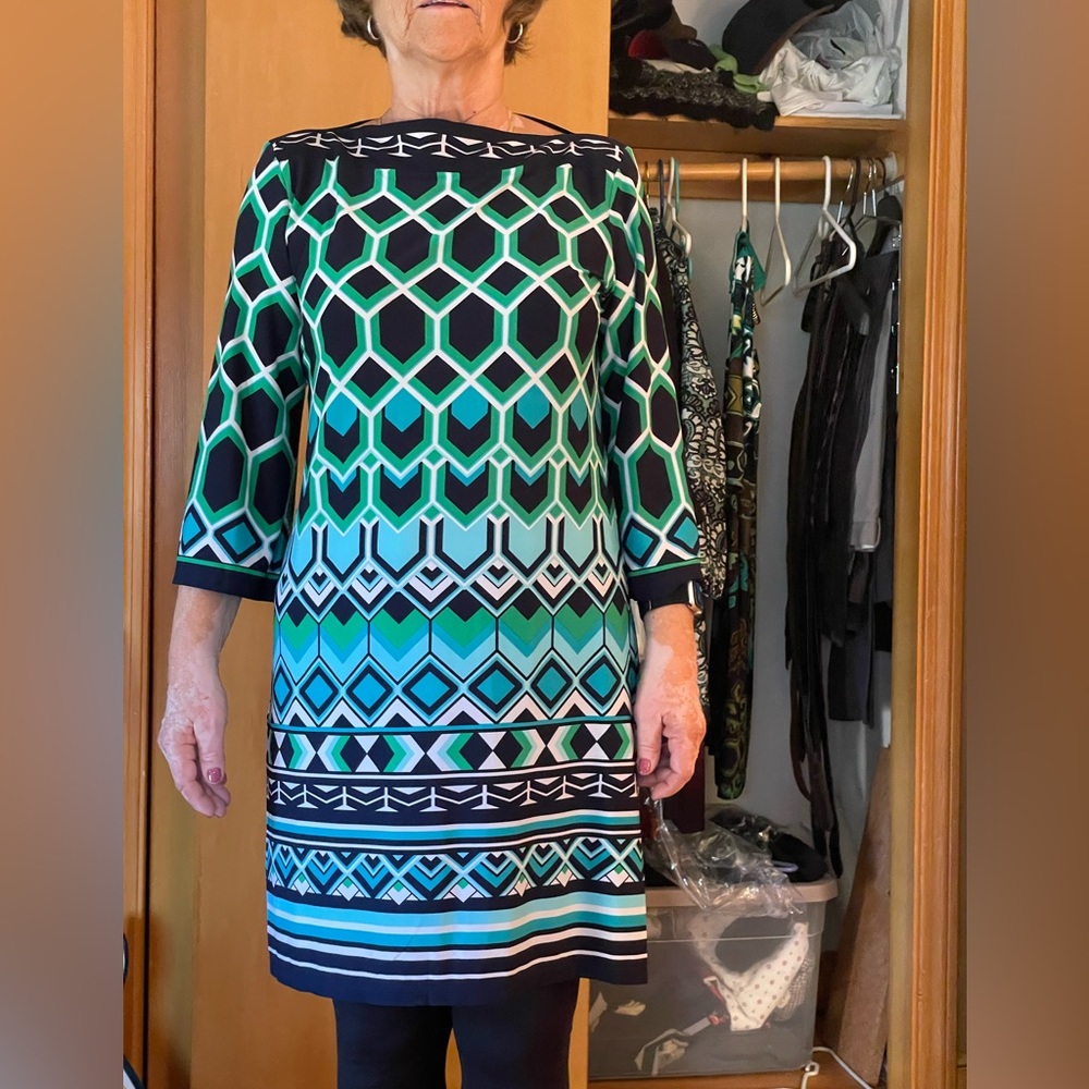 Geometric Pattern Dress - Picture 2 of 6